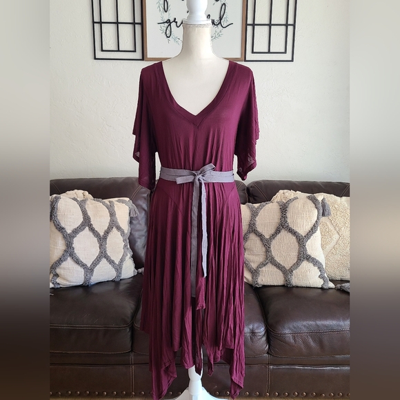 Free People Beach Dresses & Skirts - Free People Beach Lagenlook V-neck Burgundy Asymmetrical Coverup Dress Size L
